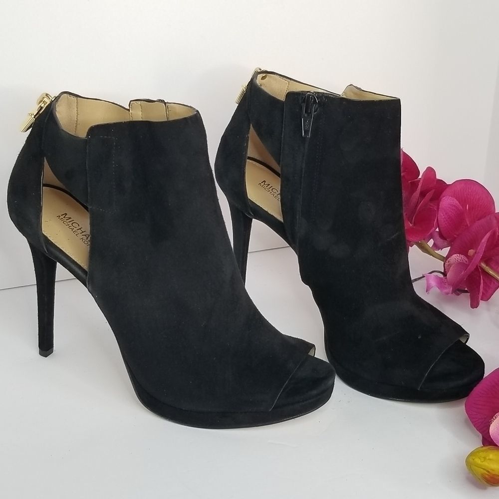 COPY - 🆕️Michael Chic Black Booties - Picture 7 of 10